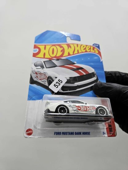 Ford Mustang Dark Horse