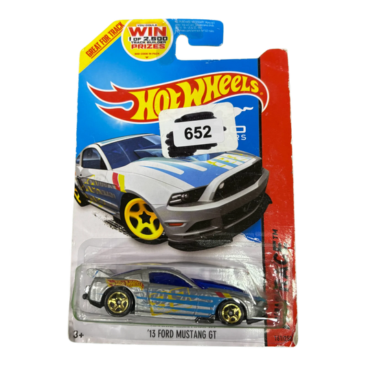 13 Ford Mustang GT