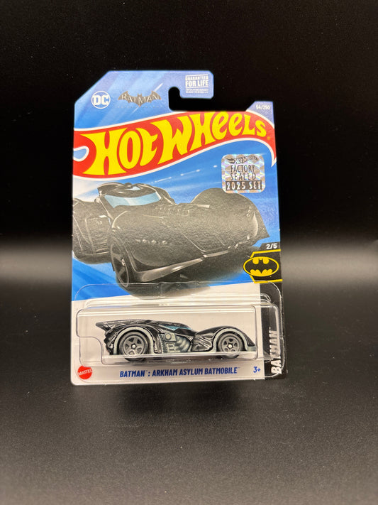 BATMAN: ARKHAM ASYLUM BATMOBILE