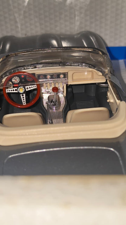 Jaguar E Cabriolet (1961) Bburago