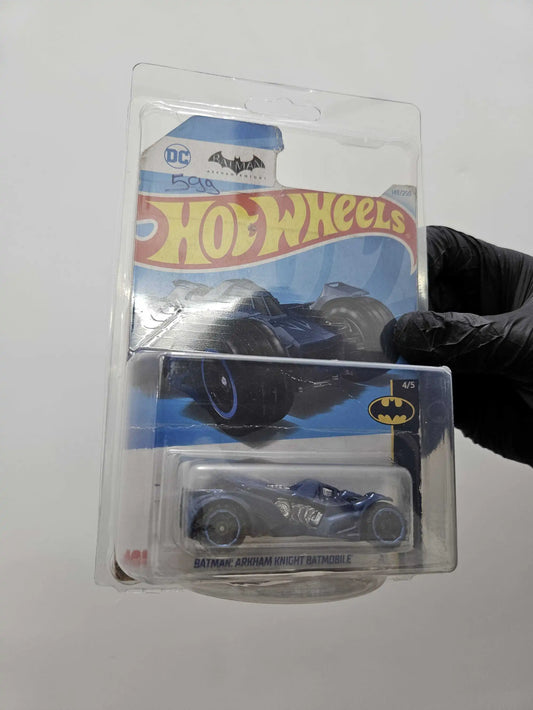 BATMAN: ARKHAM KNIGHT BATMOBILE