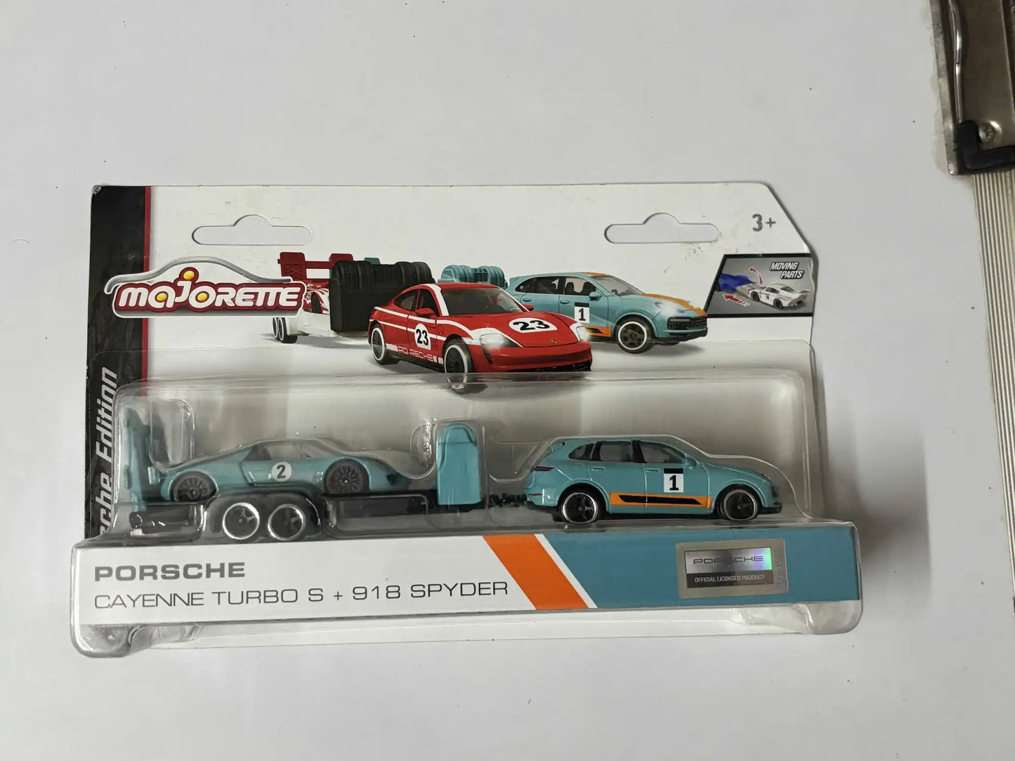 Porsche Cayenne Turbo S + 918 Spyder Majorette